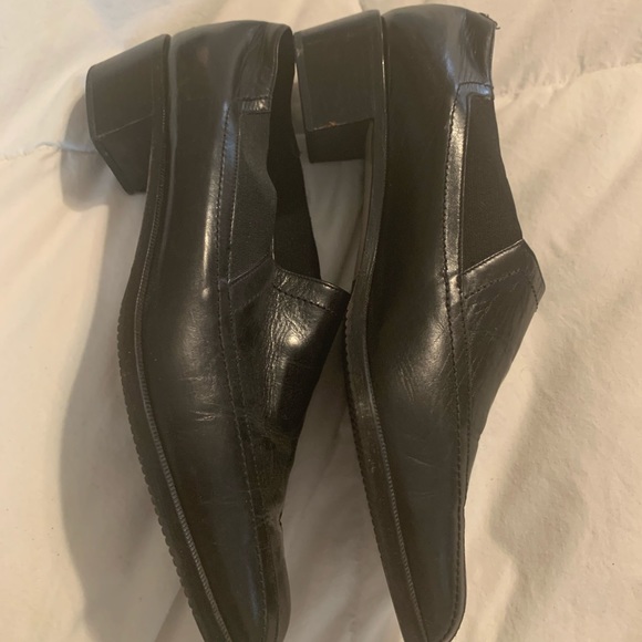 Shoes - Picture 2 of 6